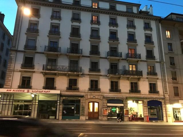 Quartier Gare-Mont-Blanc Apartment Geneva Bagian luar foto